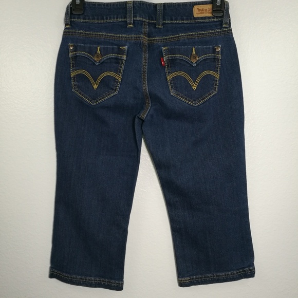 Levi's Denim - Levi's Dark Wash Capris Jeans Size 8